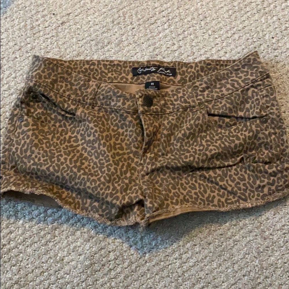 Leopard denim shorts stretchy